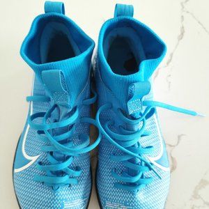 Blue Nike 'Mercurial' Astro Turf soccer shoes size 2.5